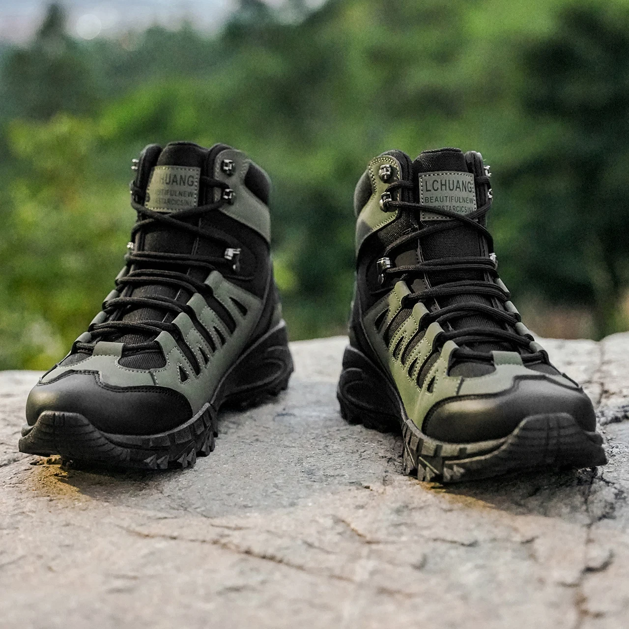 Klassische Herrenstiefel mit hohem Schaft, strapazierfähige Sohle, weiches Obermaterial, klassisch und modisch, geeignet zum Wandern und für Outdoor-Aktivitäten. – Detail 2