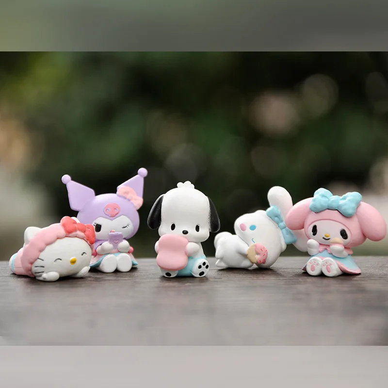 5Pcs Sanrio Anime Figures Kuromi Pochacco Cinnamoroll Melody Doll Desktop Model Car Ornaments Home Decor Kid Toy Cake Insert