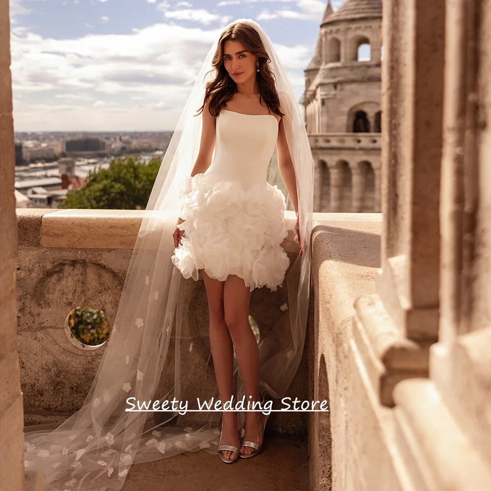 

Customized Short Wedding Dress New Arrival Strapless Sleeveless handmade Flowers Mini Bridal Gown Above Knee Bride Dresses