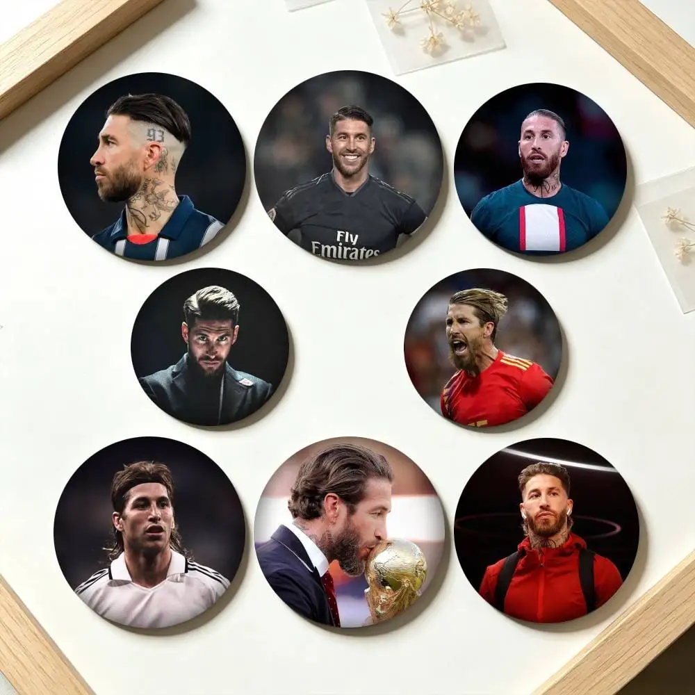 S-Sergio Ramos Football Player 25 32 44 58 75mm Badges Personalized Round Brooches Pins Accessory Gift