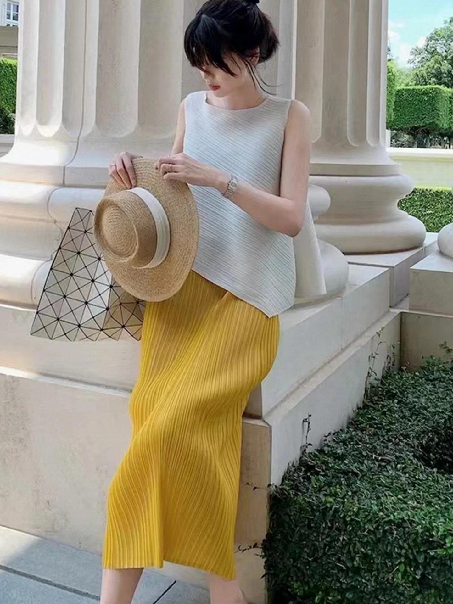 

Summer New Folded T-irt Women's High-End Casual Loose Slimming Svel Top Polyester Fiber round Ne Pure Color