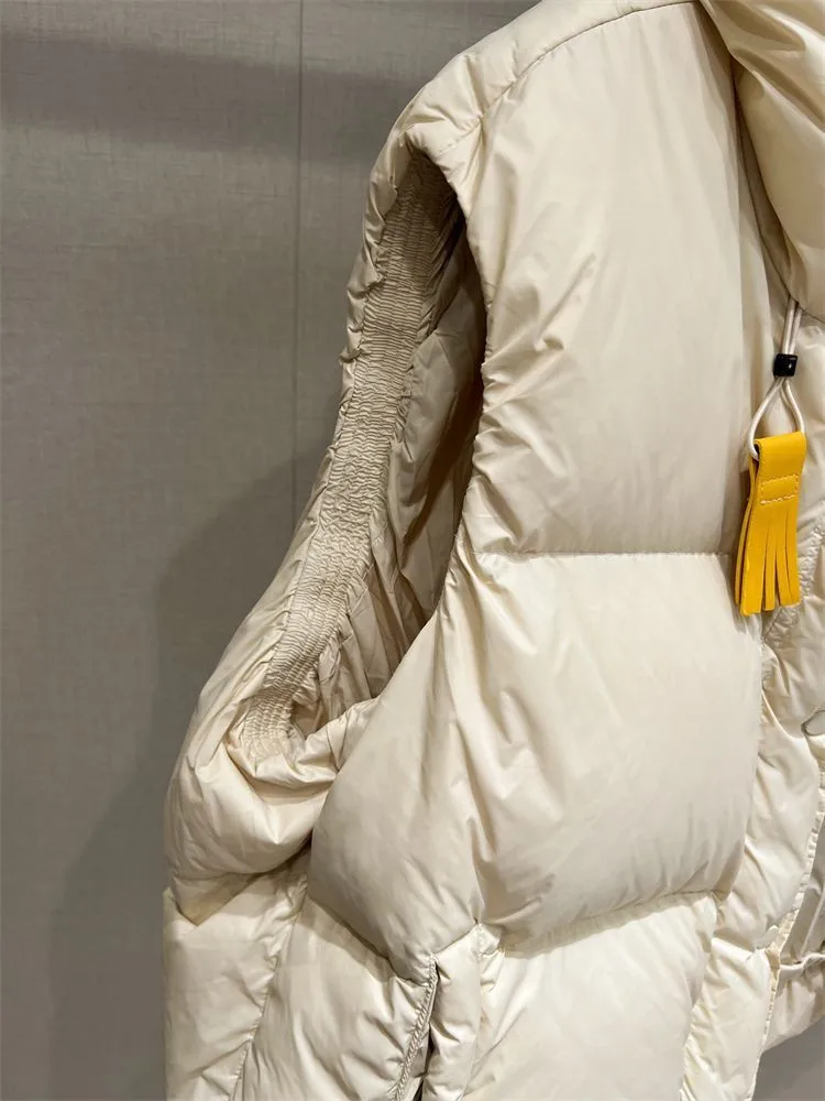 เสื้อกั๊กผู้หญิงแบบมีฮู้ด ดีไซน์ใหม่ ปี 2026  ผ้าฝ้ายบุใยดาวน์ สำหรับฤดูหนาว ทรงหลวม แฟชั่น หนา อุ่น สไตล์เสื้อโค้ท