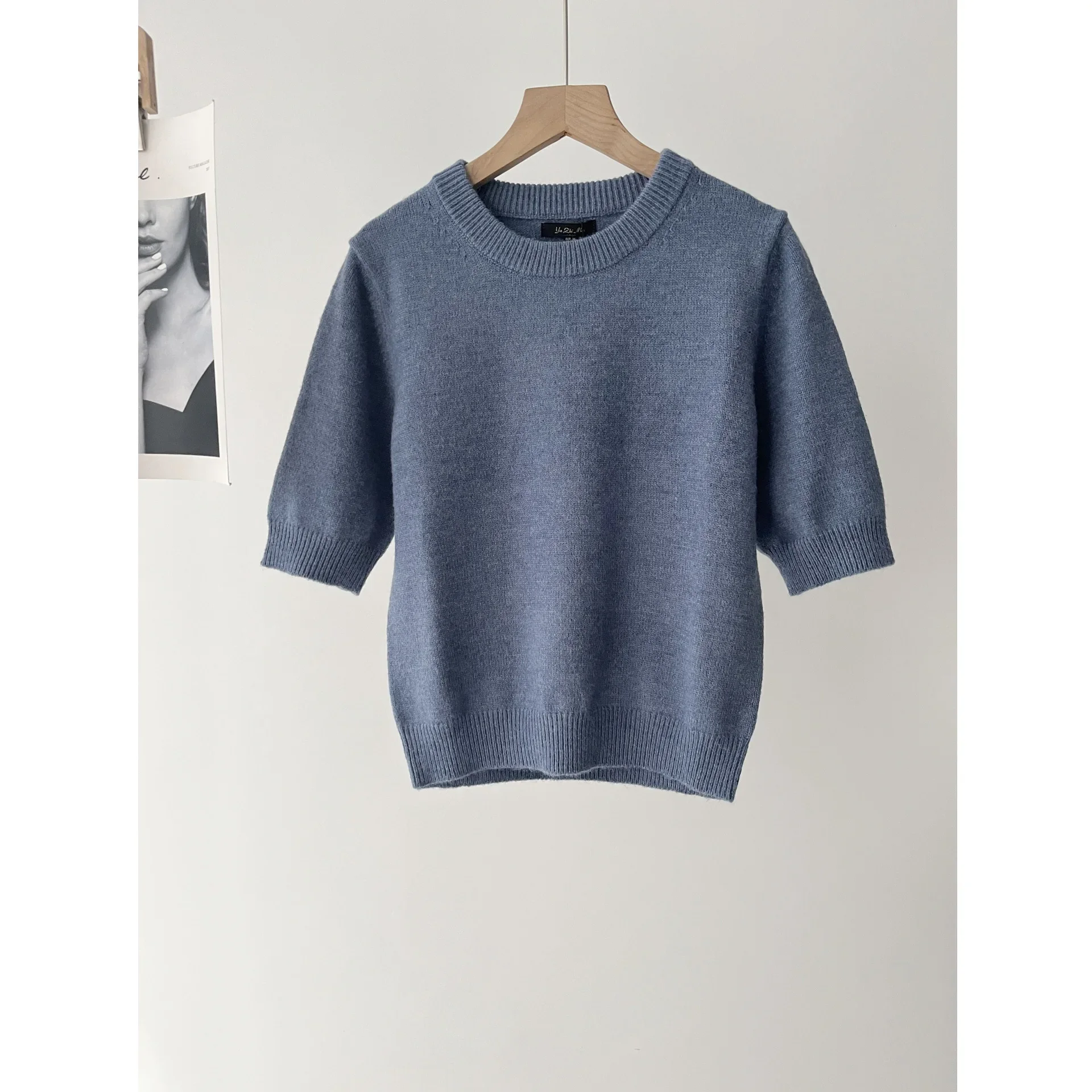 

Women's casual style cold blue soft waxy blue round neck short-sleeved knitted sweater short-sleeved T-shirt 16A