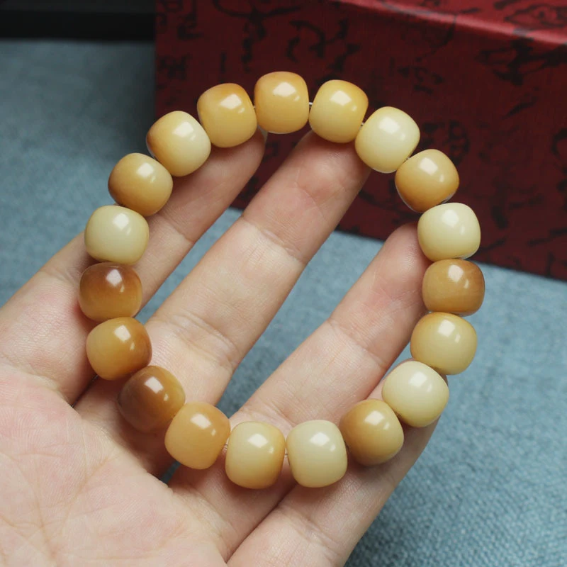 

Weathered White Jade , Gradient Milk Coffee Color Bodhi Bead Bracelet for Men and Women, Decorative Prayer Be