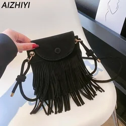 Fringe Design Messenger Bag with Adjustable Strap Everyday Shoulder Bag Trendy Leather Shoulder Bag Tassel for Autumn and Winter