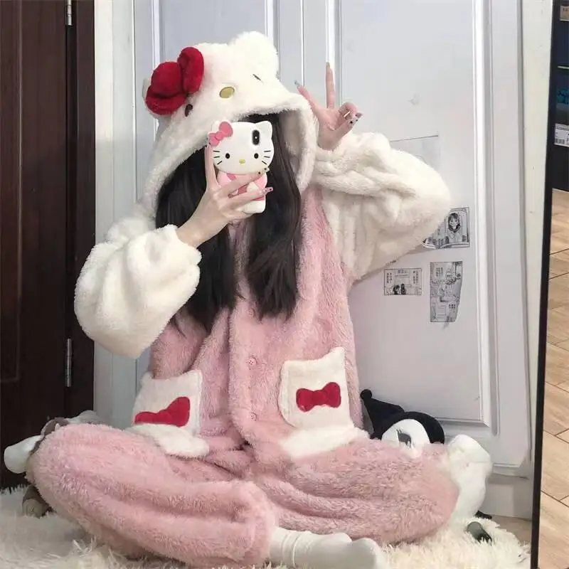 

Sanrio Hello Kitty, зимняя ночная рубашка, утепленный коралловый флис, кавайный халат, студенческий плюс бархатный свободный костюм средней длины, ночная рубашка