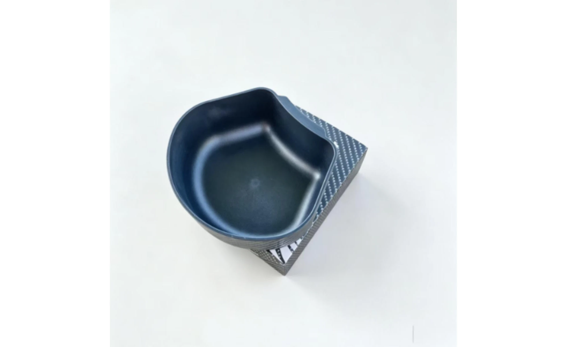 Hanging Bowl with Tab Smooth-Interior Fishing Container Sturdy Portable for Anglers