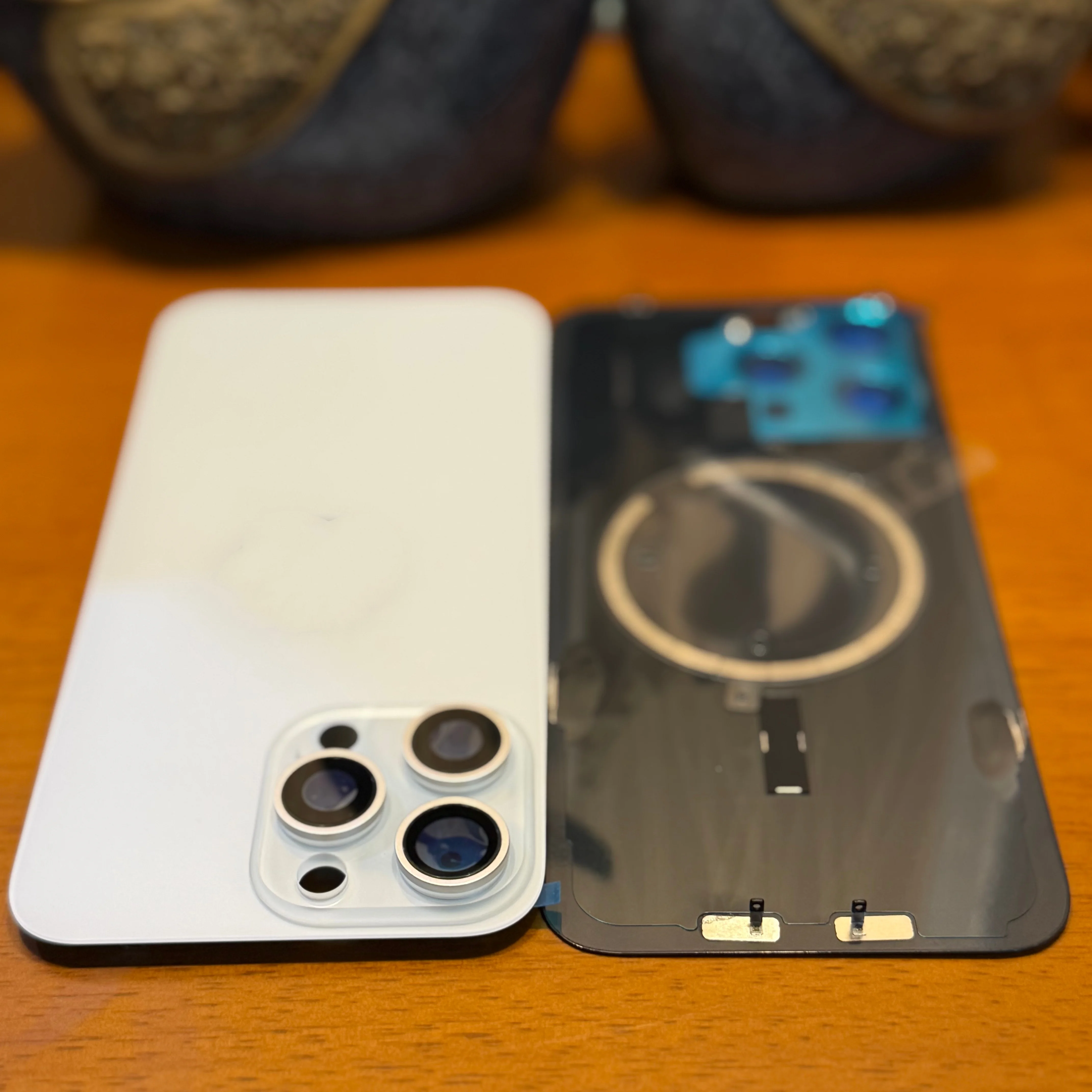 ompatible with Phone 15 Pro 16 Pro Max Rear Back Glass Cover With Camera Lens Bracket Built‑in Magnets Repair Spare Replacement
