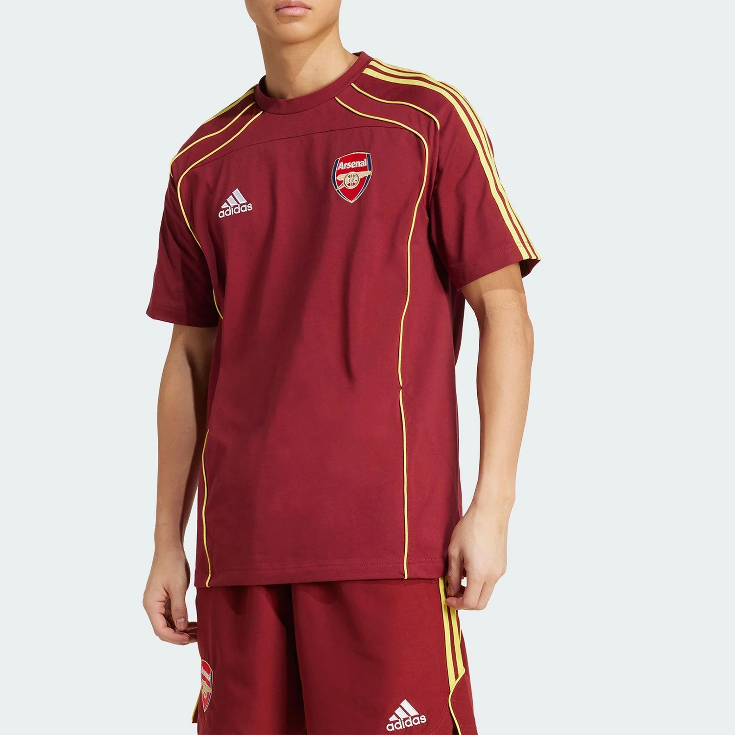 

Официальная мужская футбольная повседневная спортивная одежда Adidas Official Genuine 2025 года с коротким рукавом JN1964