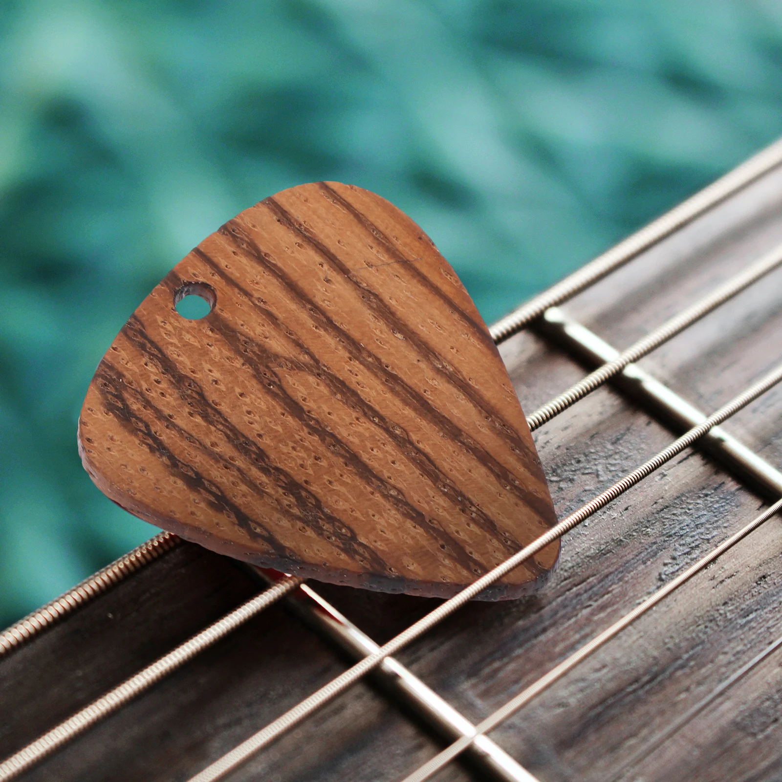 

Wooden Pendant Natural Guitar Pick Accessory Music Instrument Tools Accessories