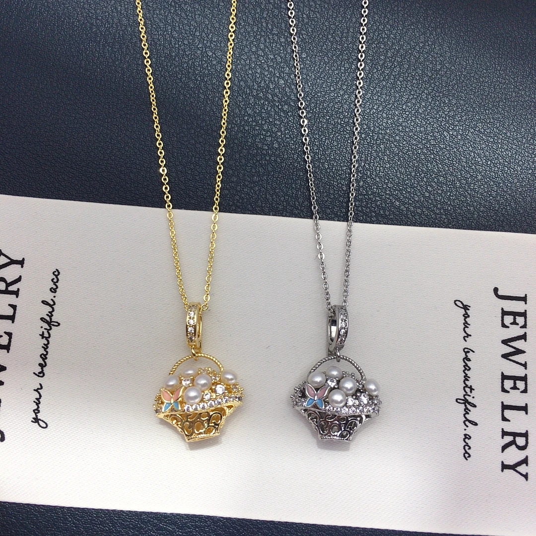 

Natural Freshwater Pearl Pendant With Flower Baskets Inlaid With Zircon Universal Buckle Design Fashionable Jewelry Gift