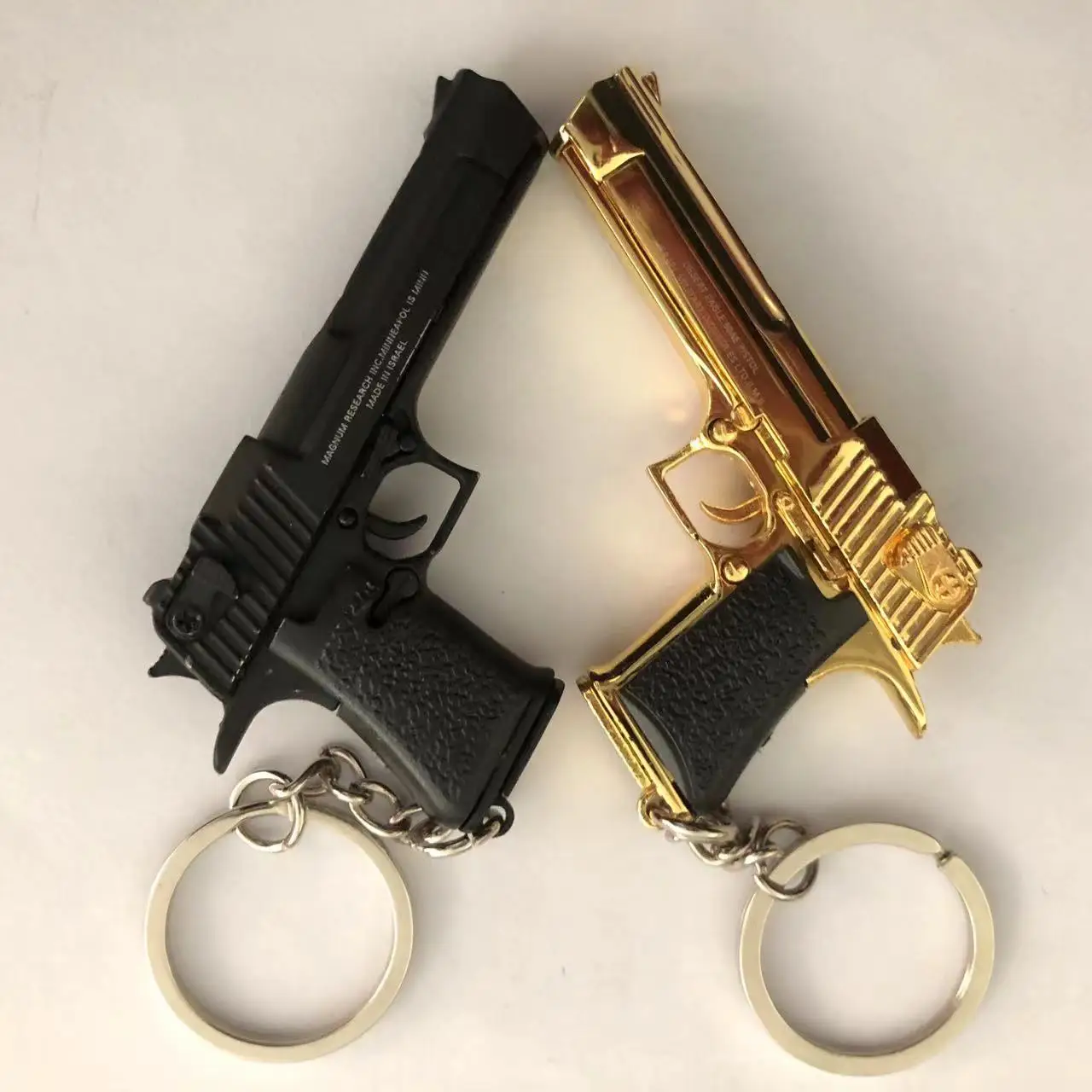 

Csnoobs 1:4 Alloy 92F Desert Eagle Model Pistol Keychain Portable Detachable Gun Collection Toy Gun Small Gift for Party Boy