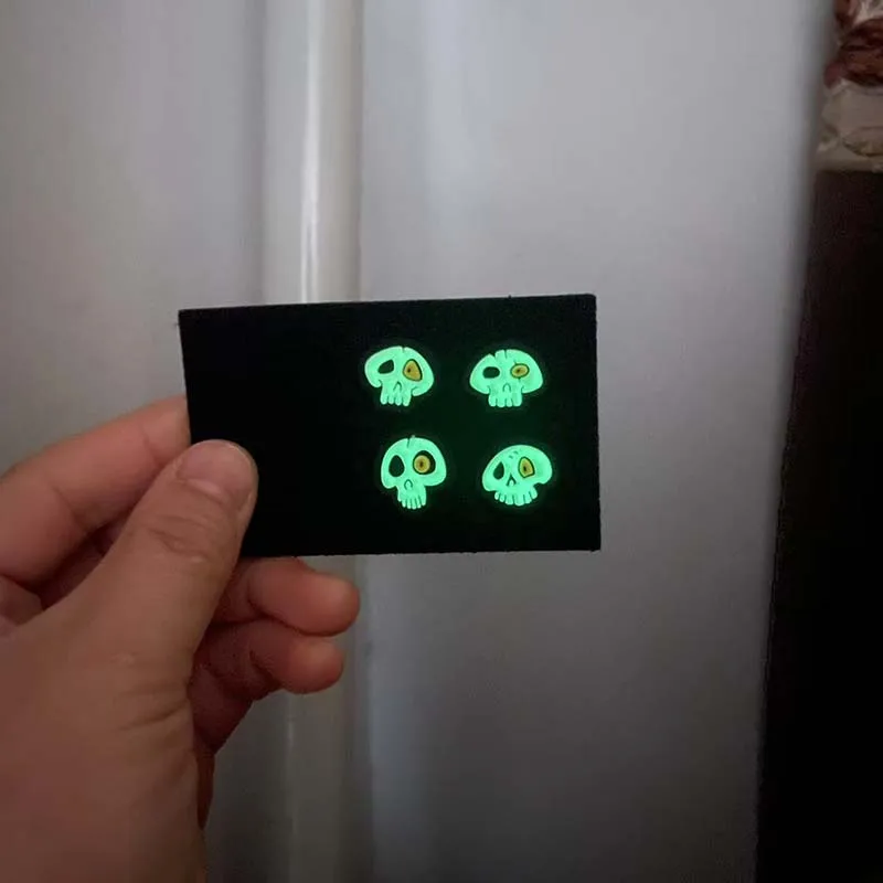 4PCS/PVC Rubber Badges Tiny Skull Applique Patches with Hook and Loop Glow in Dark,Mini Luminous Jellyfish for Backpack
