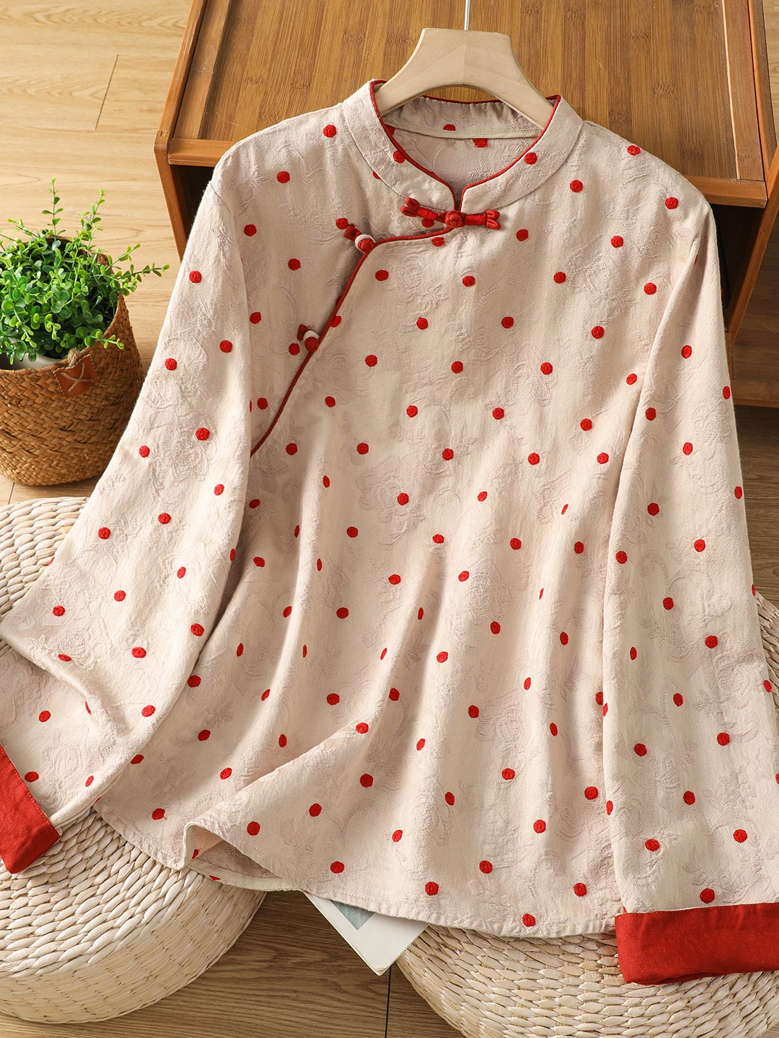 

Ретро вышитый цветочный накладной костюм большого размера, женская мода, косая пуговица, воротник-стойка, чайный костюм, верхняя осенняя одежда