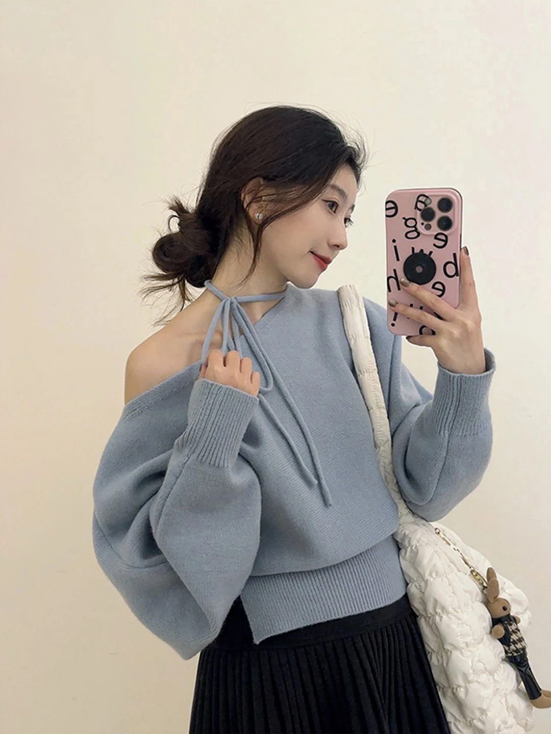 

Blue Thickened Long Sleeve Knitted Base Shirt Women's Spring Autumn High Sense Strap Design Inner Wear Shoulder Bared Top