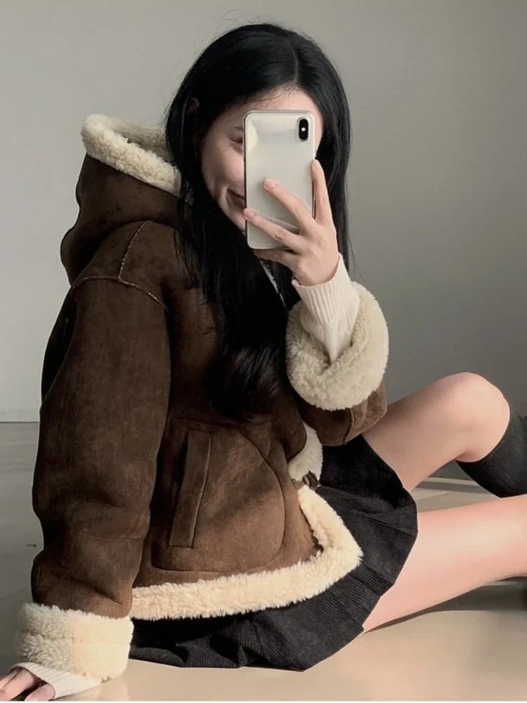 2025 Ropa Mujer lana de cordero Patchwork abrigo Mujer Vintage todo fósforo chaquetas con botones de cuerno para Mujer Casual moda prendas de vestir con capucha