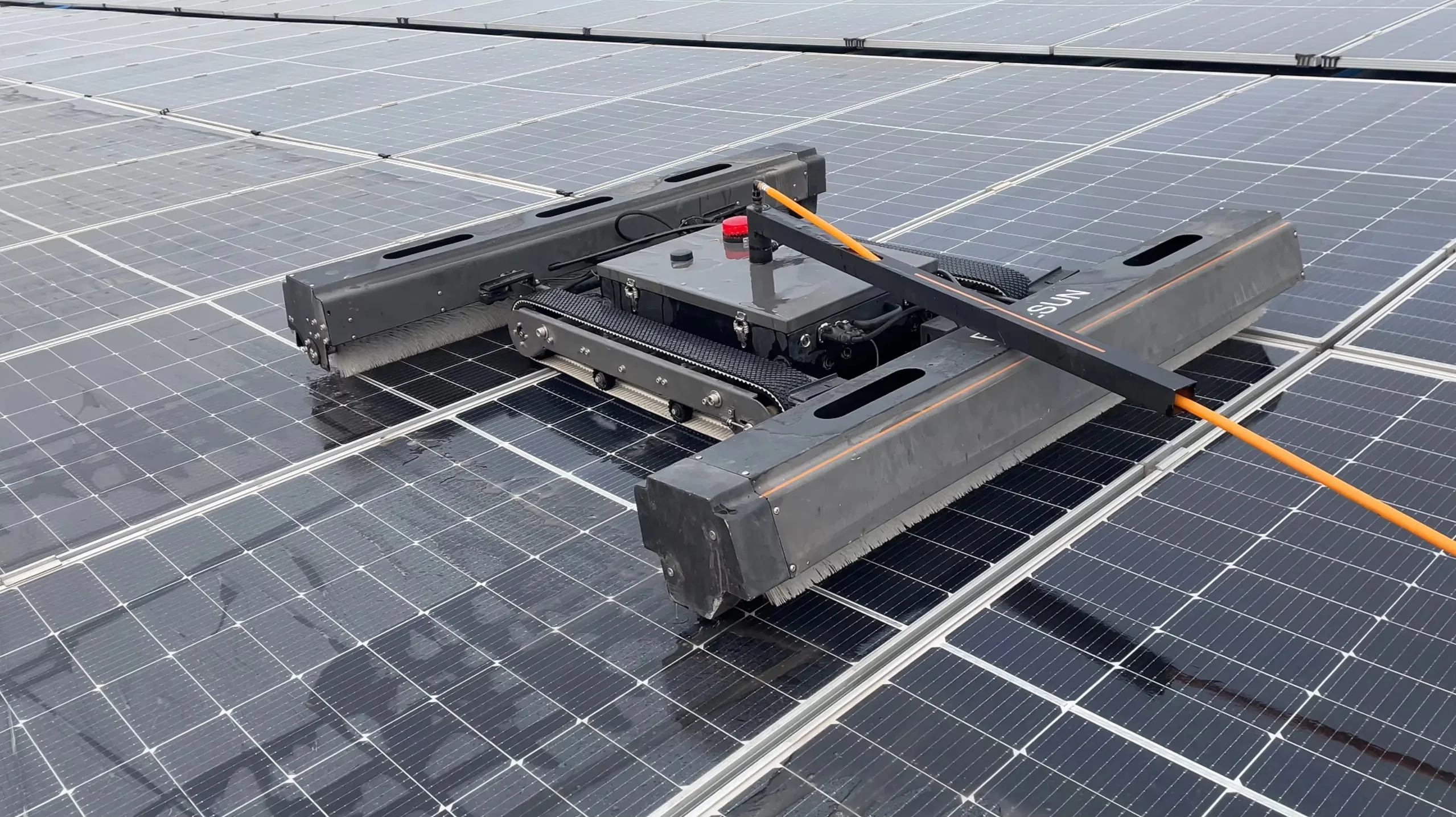 Dual 1.3m  Solar Panel Cleaning Robot, High Power Water Cleaning, Commercial Use