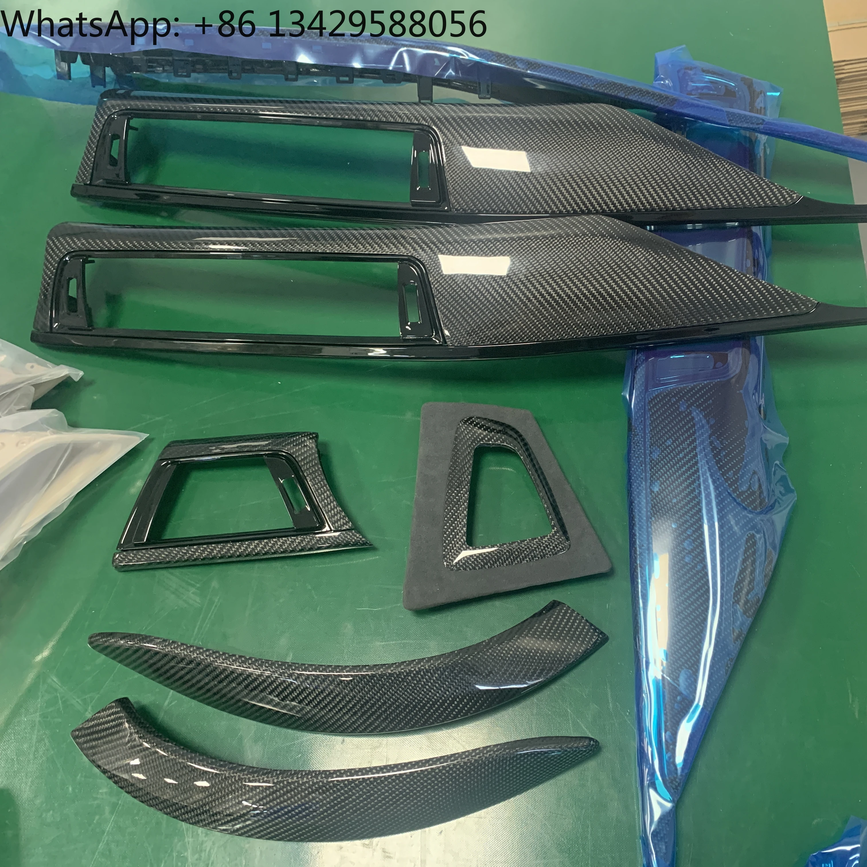 

High End Replacement Gloss Carbon Fiber Dashboard with Glossy Black Trims for Bmw F30 F31 F32 F33 F34 F36 F80 F82 F84 M3 M4