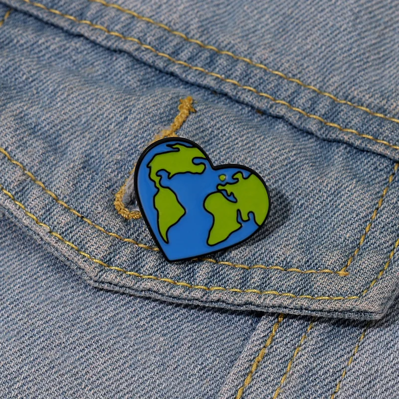 Heart Earth Map Enamel Pins Lovers Cartoon Lapel Badges Clothes Jewelry Protect Environment Decorative Brooch for Gift Wholesale