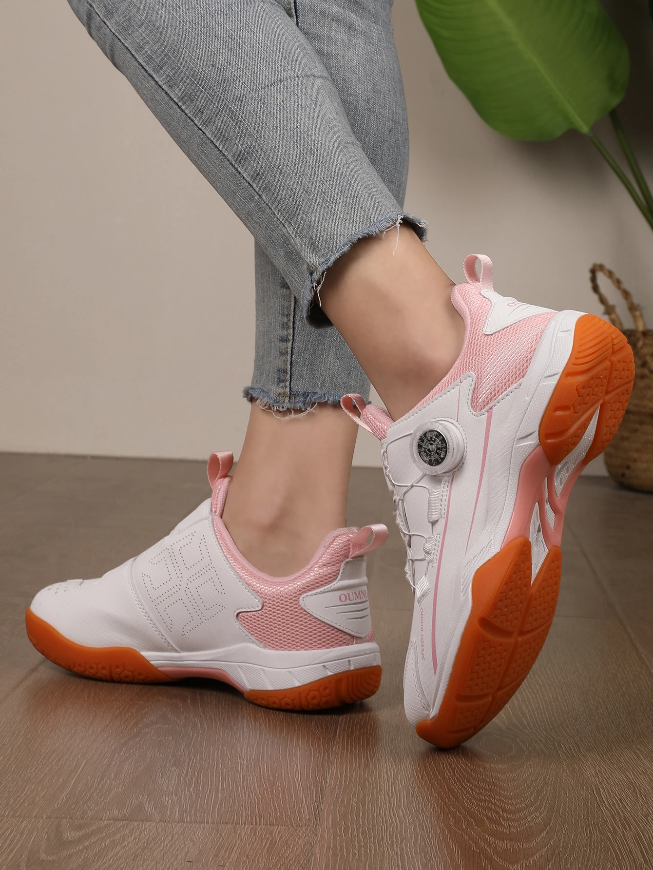 أحذية كرة الريشة المحايدة التي يمكن ارتداؤها، أحذية كاجوال للنساء، أحذية تنس مضادة للانزلاق للمشي في الهواء الطلق، أحذية مسطحة خفيفة الوزن جيدة جدًا