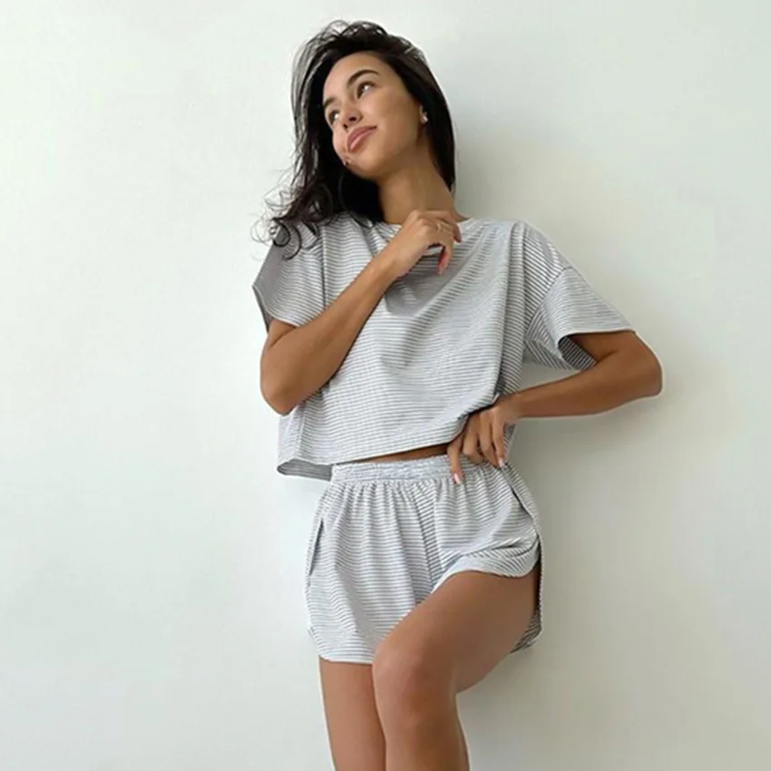 2026 Summer Knitted Striped Pajamas Loose Short-Sleeve Shorts Set Fashionable Home Wear For Women
