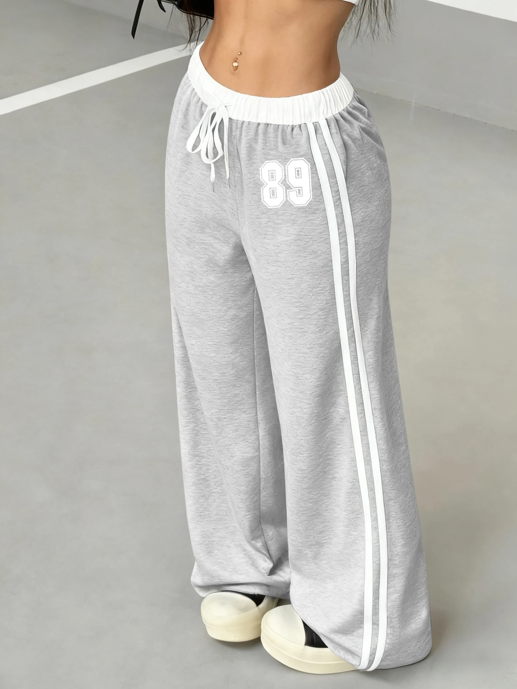 2026 Neue Damen-Hose mit Zahlen-Print und Seitenstreifen, elastischem Kordelzug, locker geschnitten, Y2K Hip-Hop Streetwear, lässige lange Hose für Kinder – Detail 4