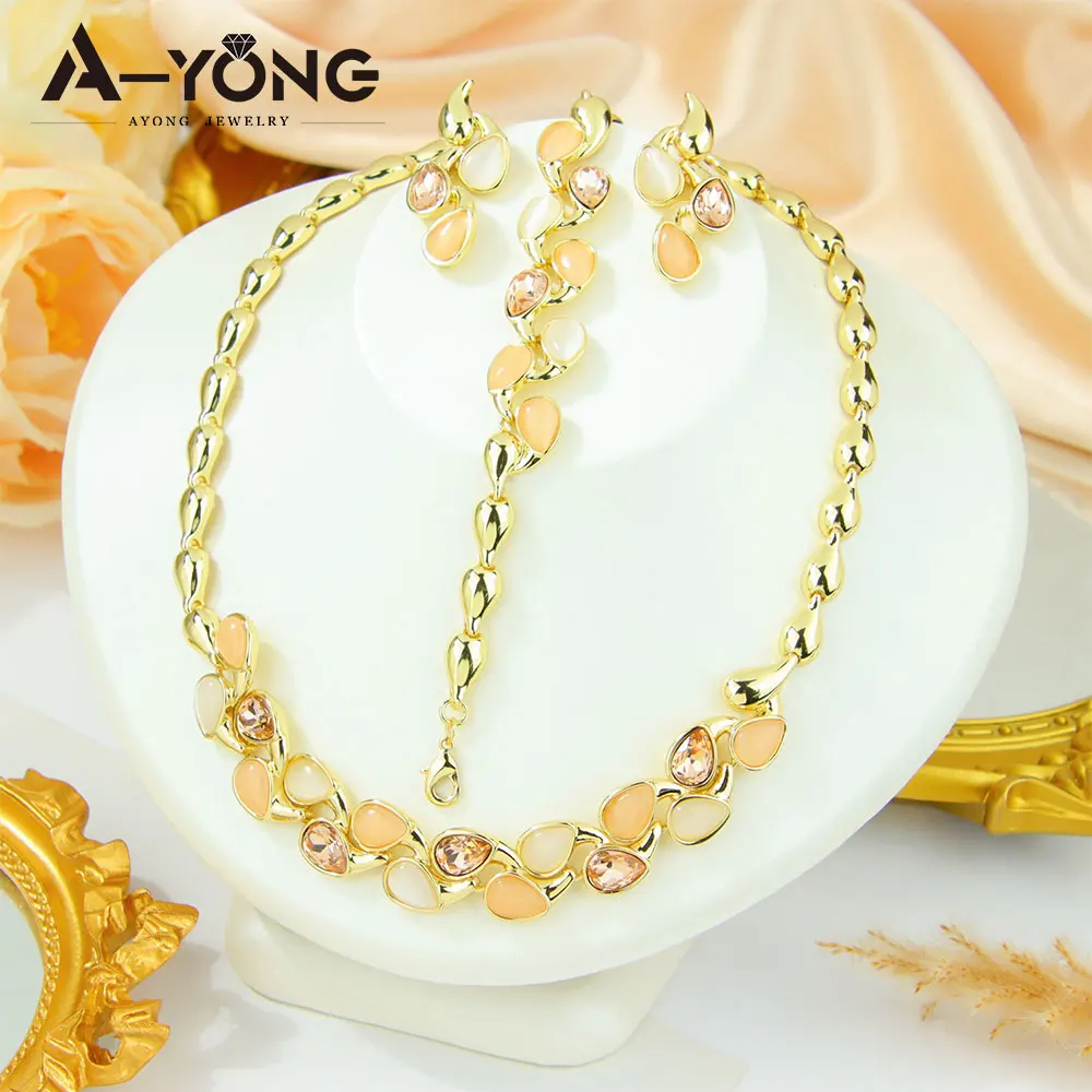 

Europe Fashionable Colored Crystal Jewelry Set Italian Bohemian Necklace Bracelet Earrings Women Prom Party Statement Jewelry