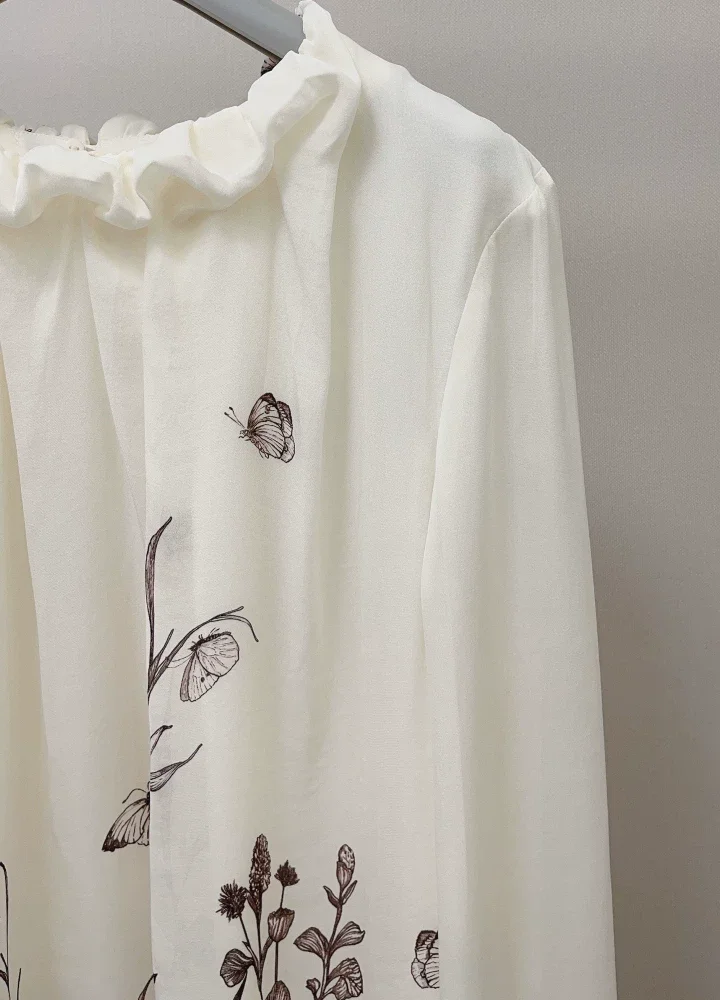 ⁠ Luxe witte blouse van 100% m - Printed Floral Shirt recensie en prijs