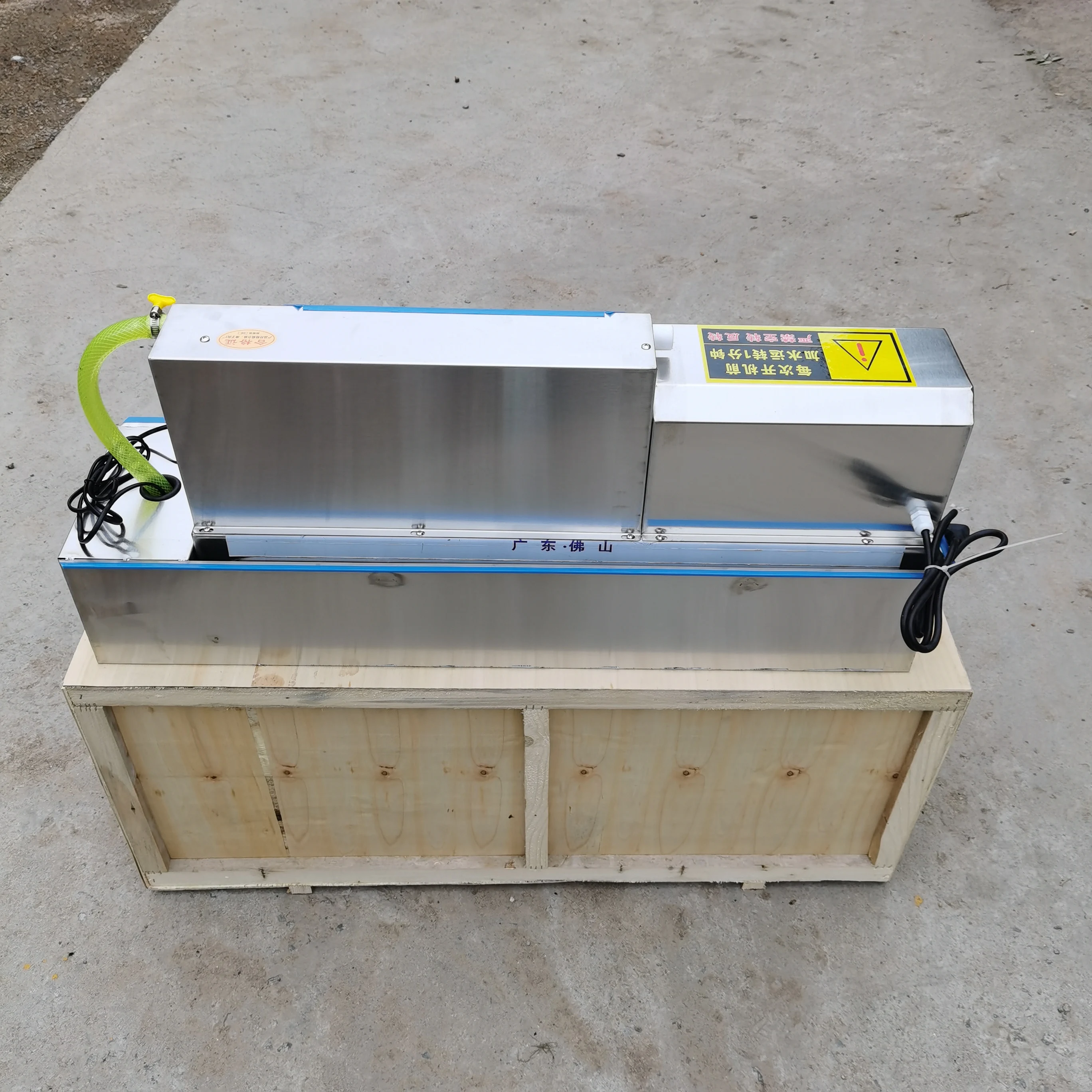 LJPJP Multi Function Electric Efficient Design Automatic Shelling Machine Quail Eggs Sheller