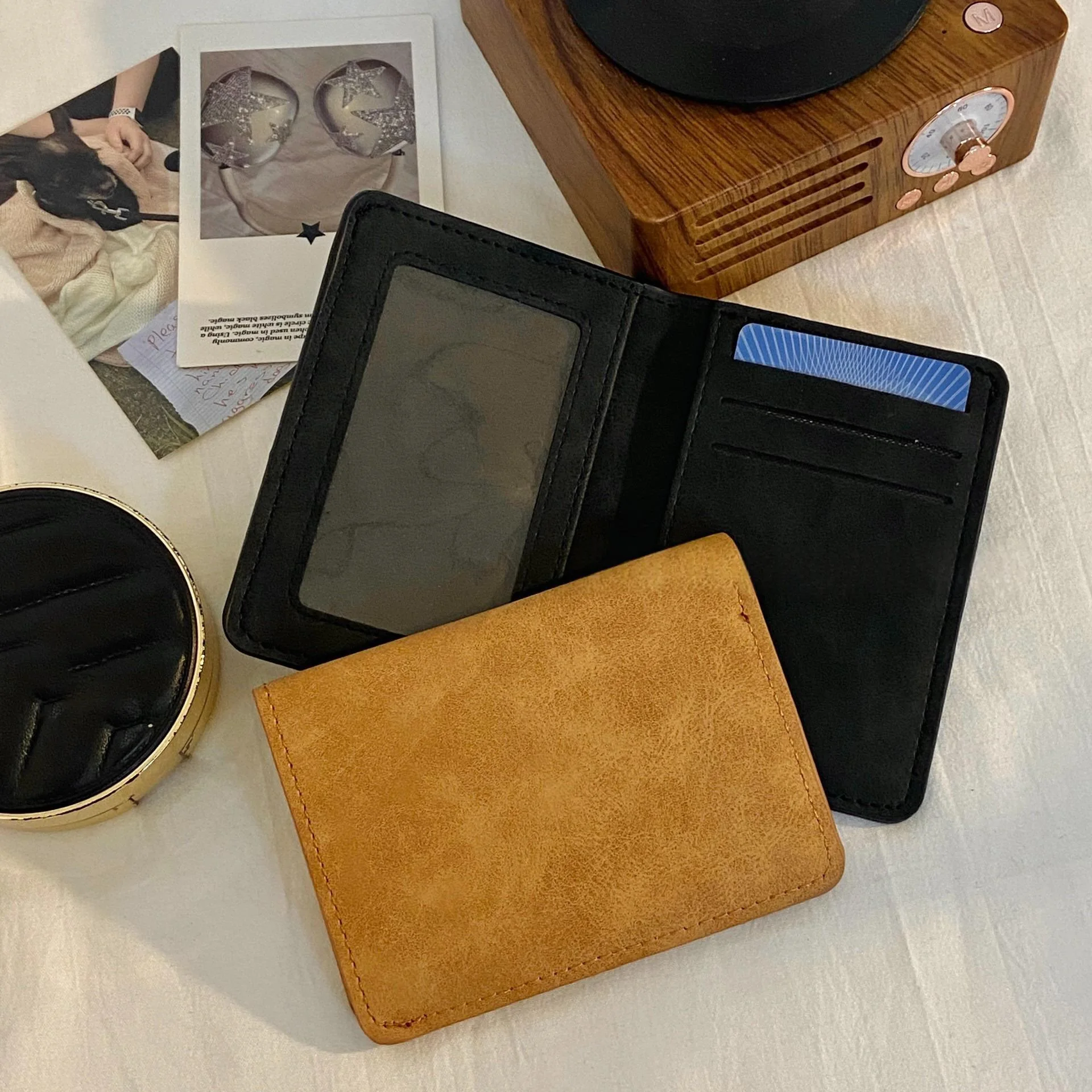 Bifold Wallet, Multi‑Slot ID Holder with Clear Window & Cash Compartment, Slim Unisex Purse Bank & Credit Card Storage