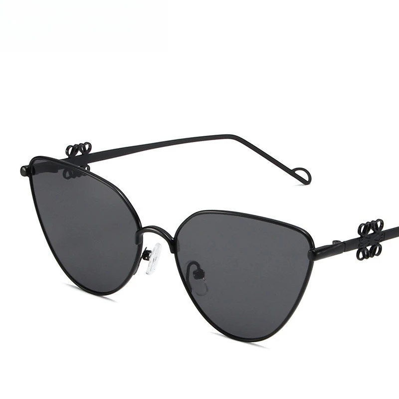 Fashionable Cat Eye Flat Lens for Men and Women, Retro Triangle Glasses Holder, Simple Metal Full Frame Sunglasses