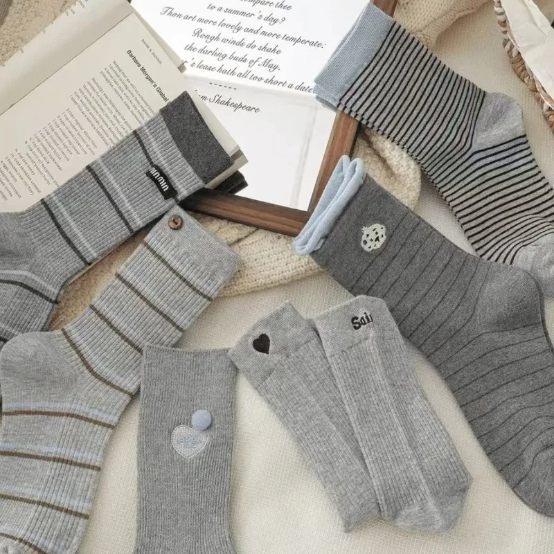 

1/6 пары серовых полосатых женских спортивных длинных носков в студенческом стиле, осенне-зимние новые модные женские носки средней длины