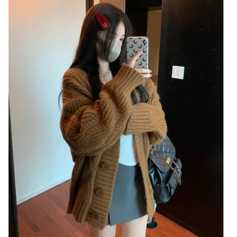 

2025 Autumn/Winter New Solid Color Thick V-neck Loose Knitted Cardigan Korean Sweet Sweater Fashion Warm Women's Knitted Jacket