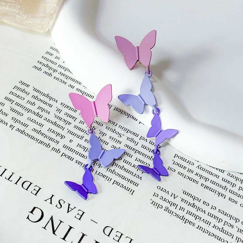 Simple Unique Three-dimensional Pink Butterfly Pendant Stud Earrings for Women New Fashion Trend Sweet Girls Daily Wear Jewelry