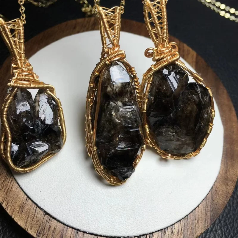 

Natural Raw Smoky Quartz Pendant Crystal Carving Women Fashion Jewelry Healing Gemstone Holiday Gift 1pcs