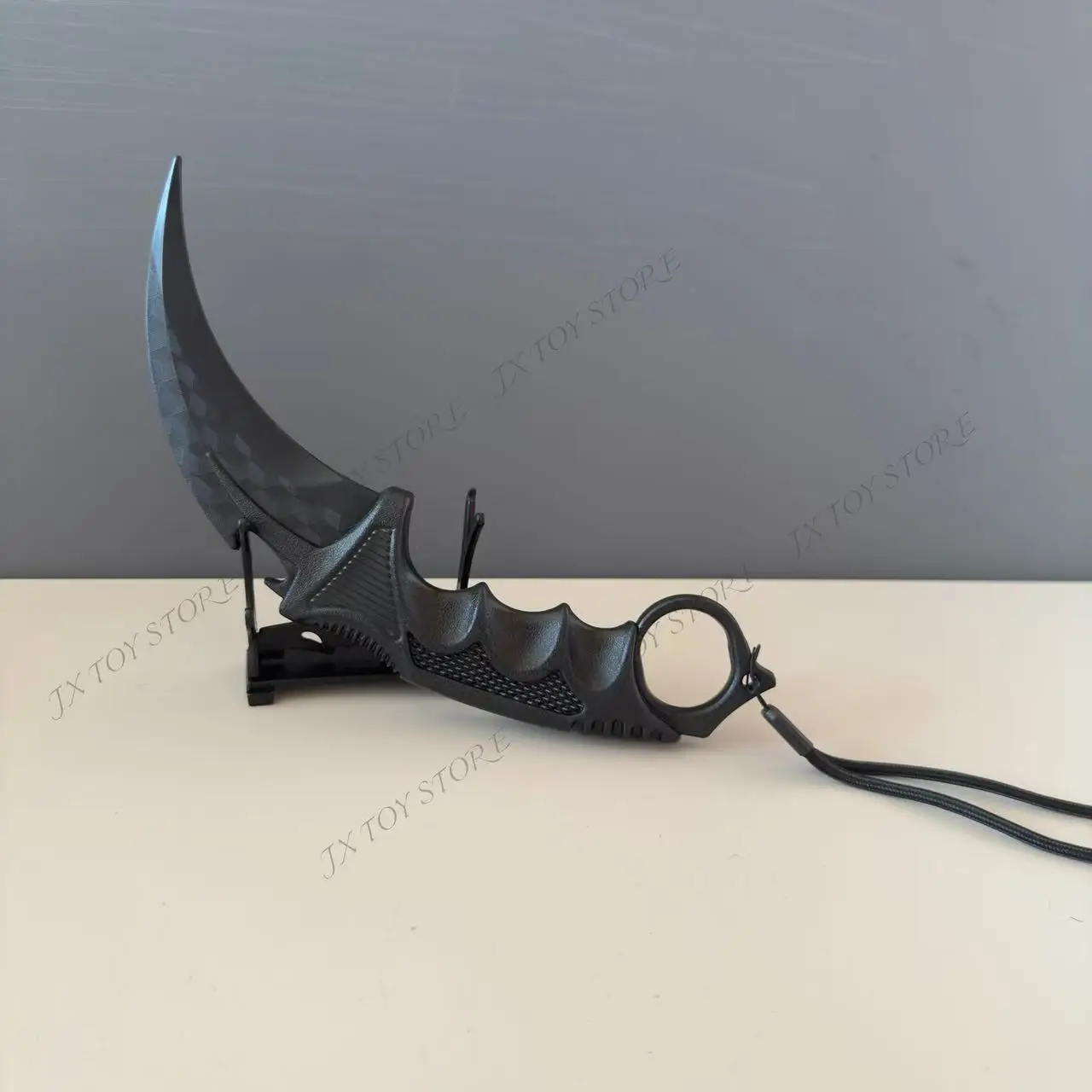 Zwart raster plastic klauwmes Hoge kwaliteit versie Podium 23 cm Prestaties Karambit Prop Outdoor Trainingsmes Veiligheid Speelgoed Cadeau