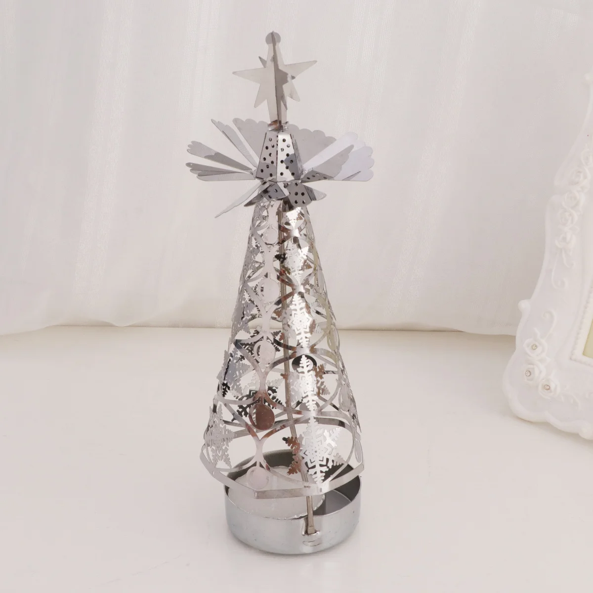 

Christmas Rotation Candlestick Silver Revolving Tree Shaped Holder Metal Tea Light Holder Holiday Decor Snowflake Design