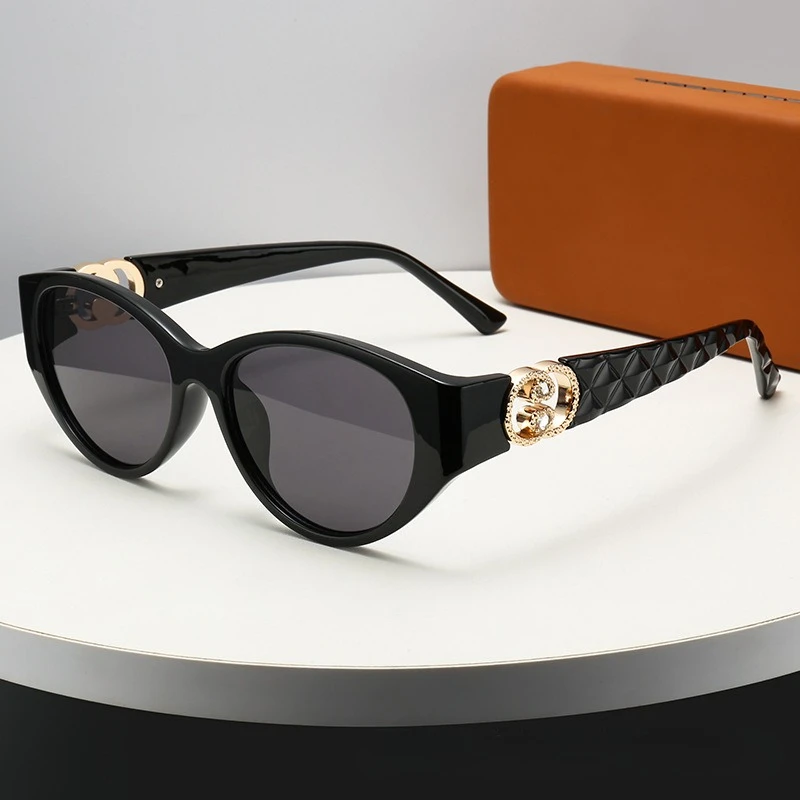 Vintage Tortoiseshell Cat Eye Sunglasses for Women Retro Oval Frame UV400 Protection Fashion Sun Glasses for Driving Beach Gift
