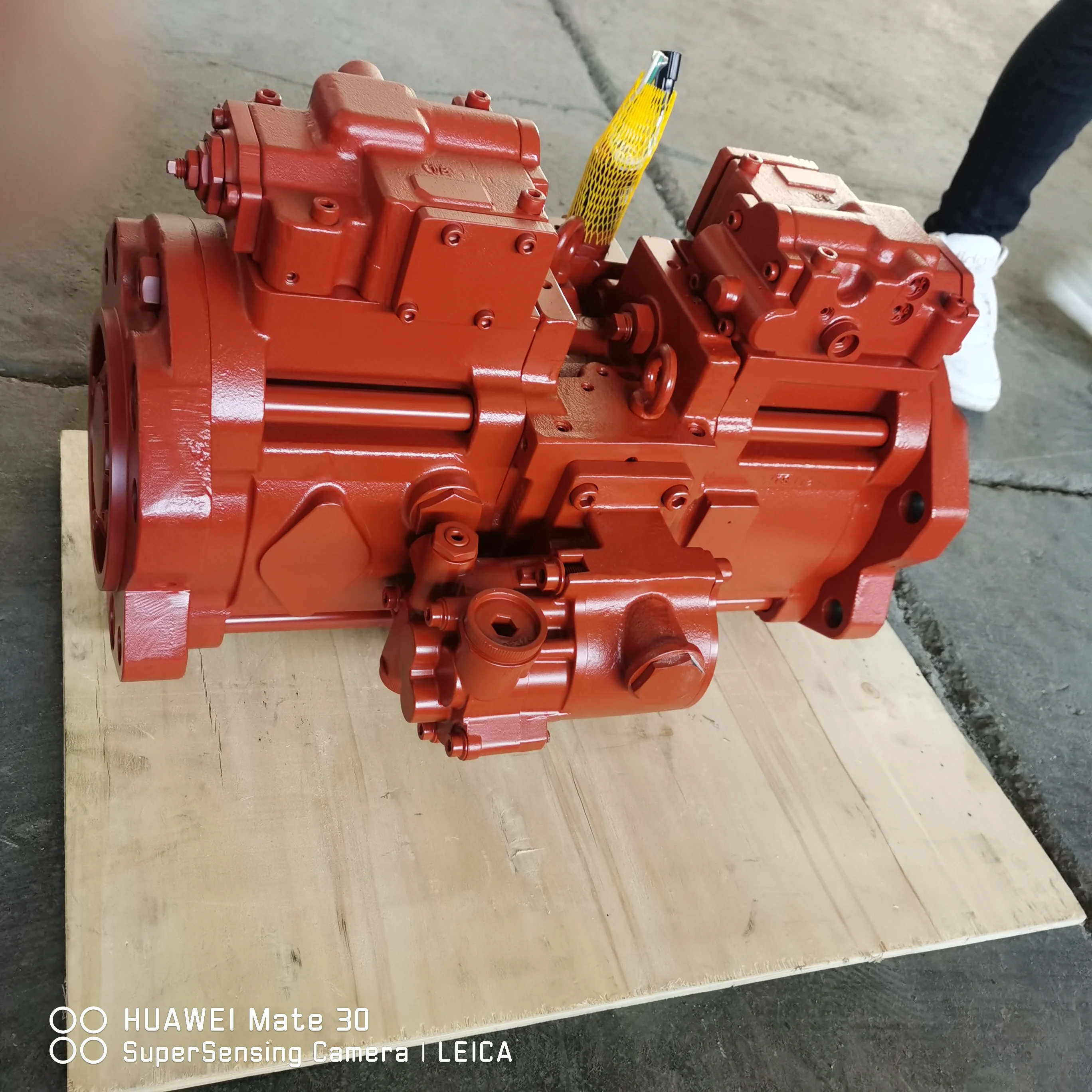 DX260 Hydraulic Pump K3V112DTP MAIN PUMP 400914-00489   40094-00488  400914-01044