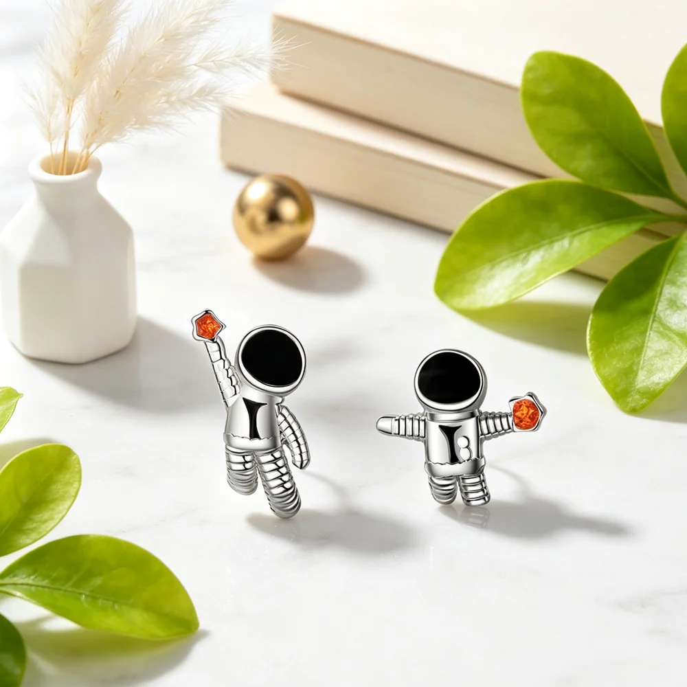 New Creative Sky Space Astronaut Star Genuine 925 Sterling Silver Stud Earrings Korea Cute Asymmetric Brincos For Women Girl