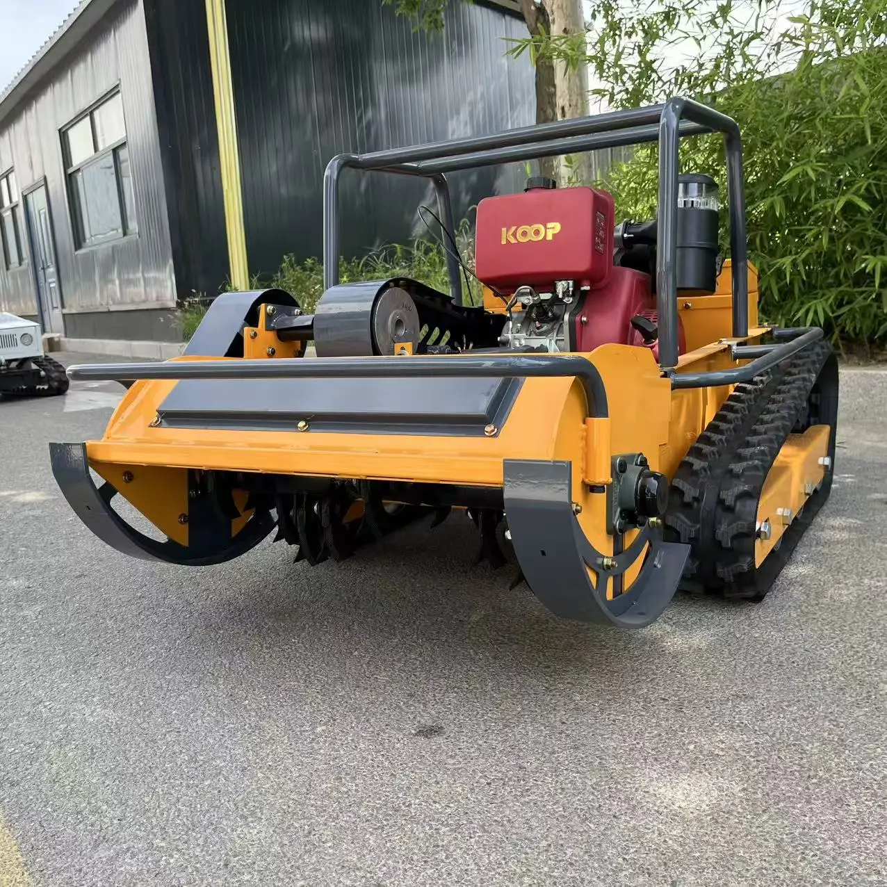  Remote-Controlled Agri-Rubber Robot Flail Mower – CE/EPA Diesel-Powered, 800mm Cutting Width for All-Terrain High-Efficiency