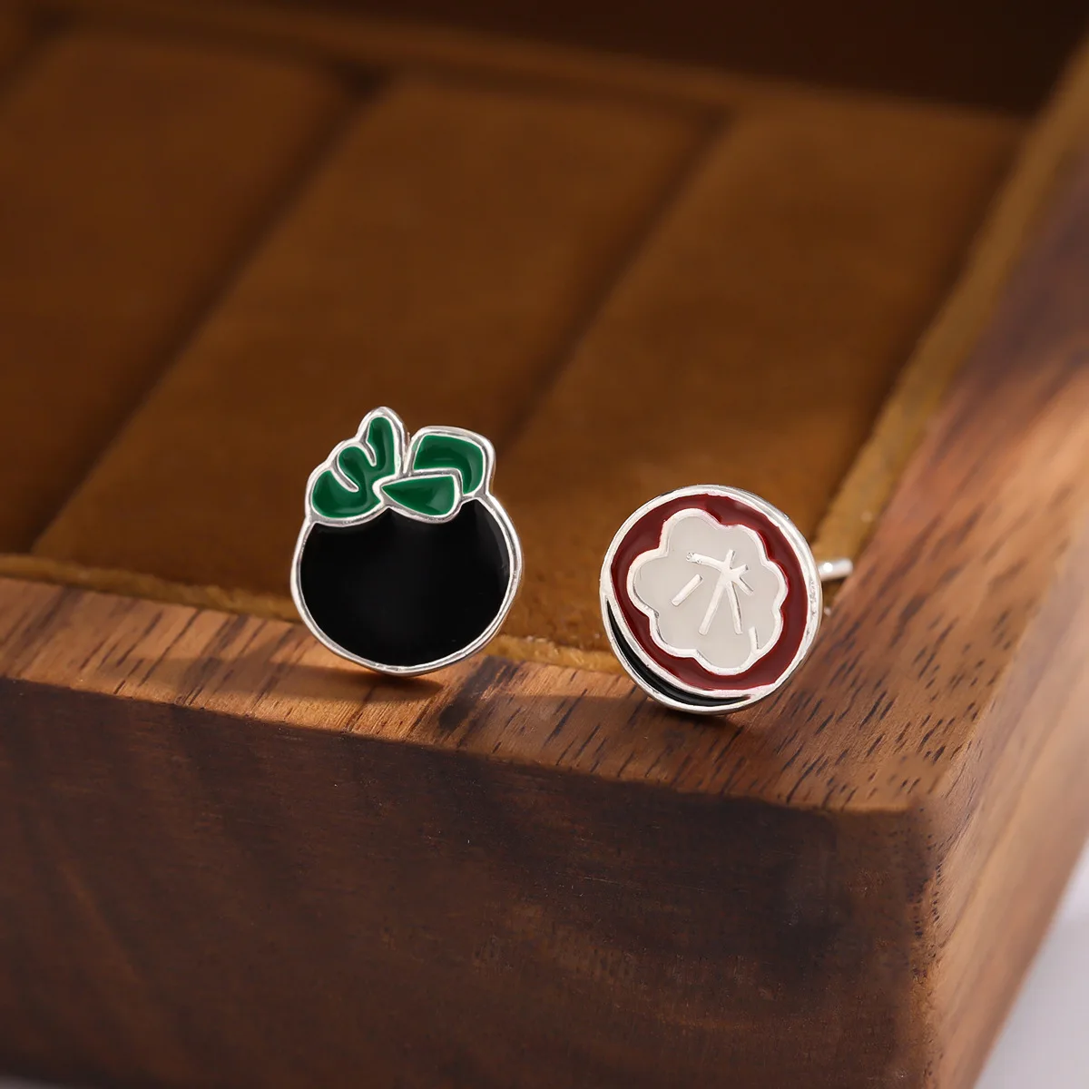 Fashion Creative 925 Sterling Silver Jewelry Personality Mangosteen Fruit Fresh Asymmetrical Stud Earrings E061