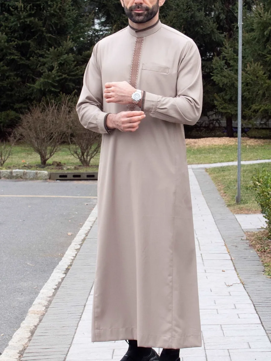 New Men's Ethnic Style Embroidery Kaftan Stand Collar Robe Traditional Long Sleeve Pocket Jubba Thobe Men Islamic Caftan Abayas