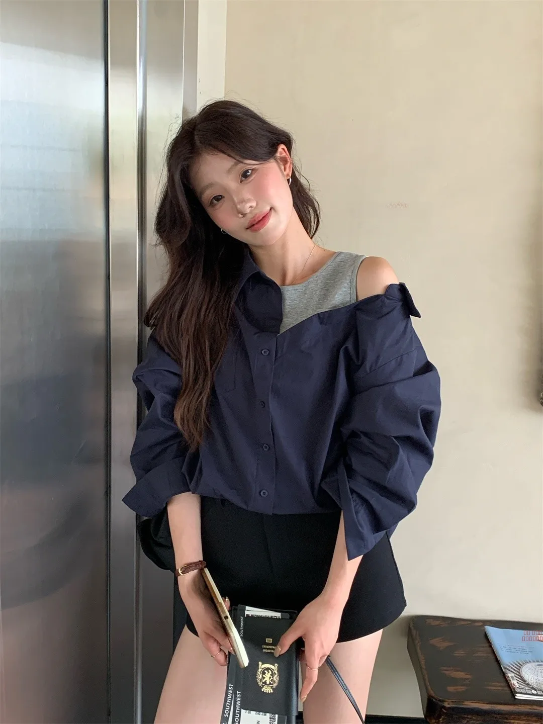 

Casual Blue irt Spring 2026 New Sle Long Sve oulder Bared Patchwork Loose Fit Korean Sle Office Commute Faion