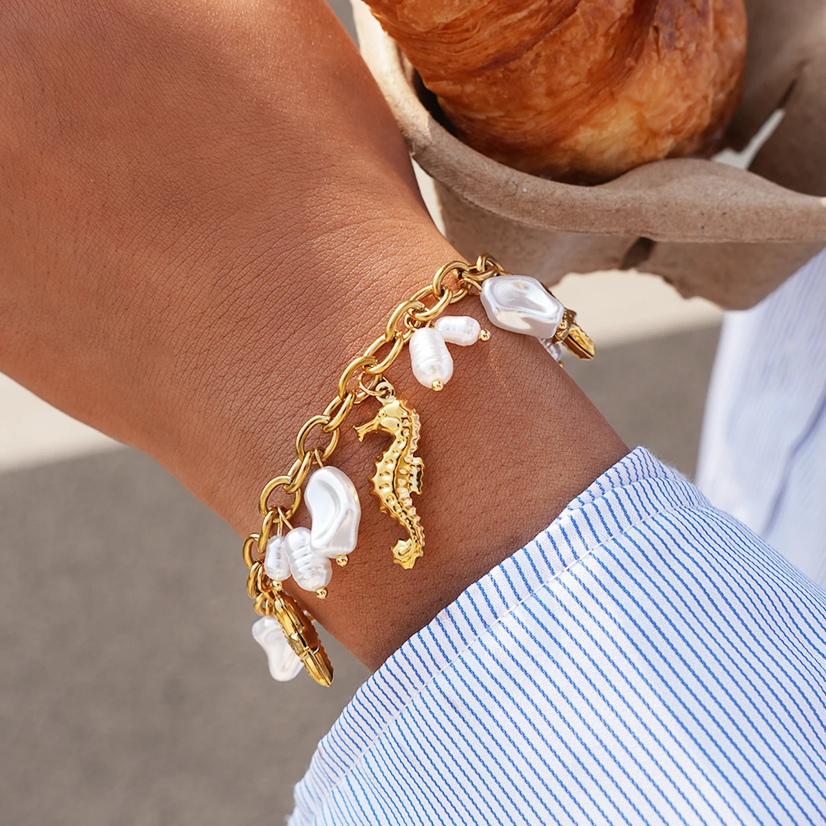 

Bohemian Beach Style Stainless steel Bracelet For Women Starfish Shell Charm Bangle Girls Summer Fashion Jewelry Accessories