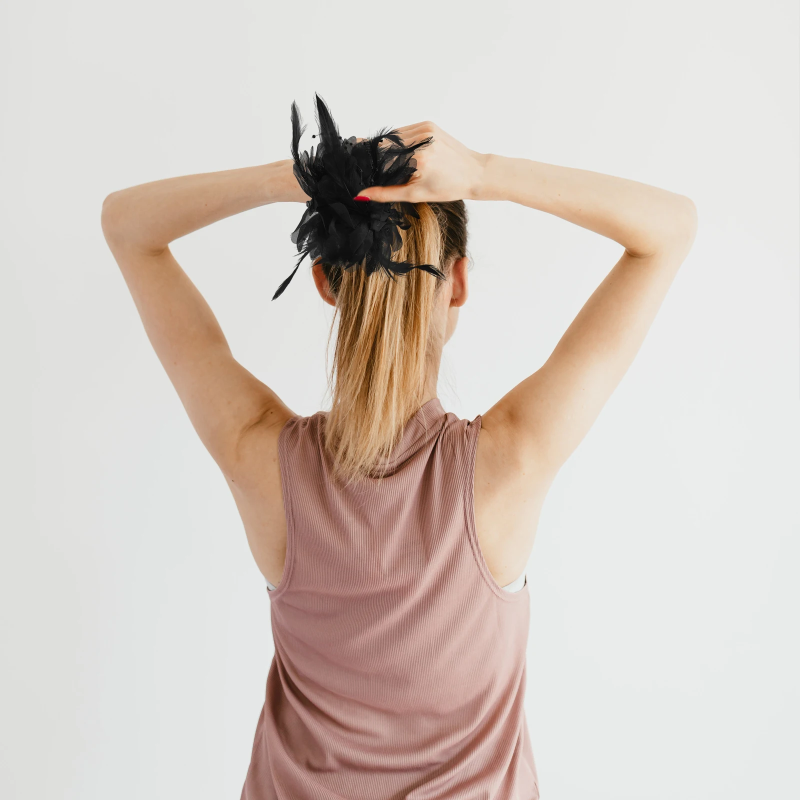 

Black Rose Hair Claw Clip Elegant Floral Hairpin for Women Secure Grip Hair Bun Clip Daily Wear Rose Flower Claw Clips