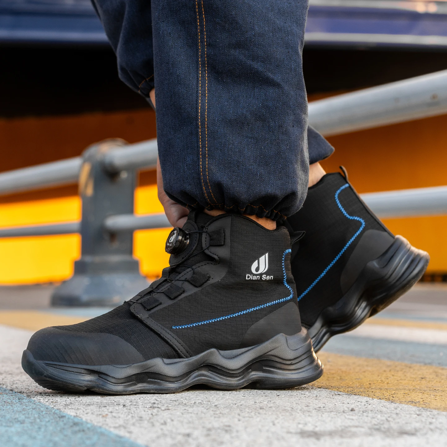 Lightweight Non Slip Men Safety Men Work Shoes Protective Safety Botas Man Anti Smash Anti-Stab Safety Work Warehouse Boots