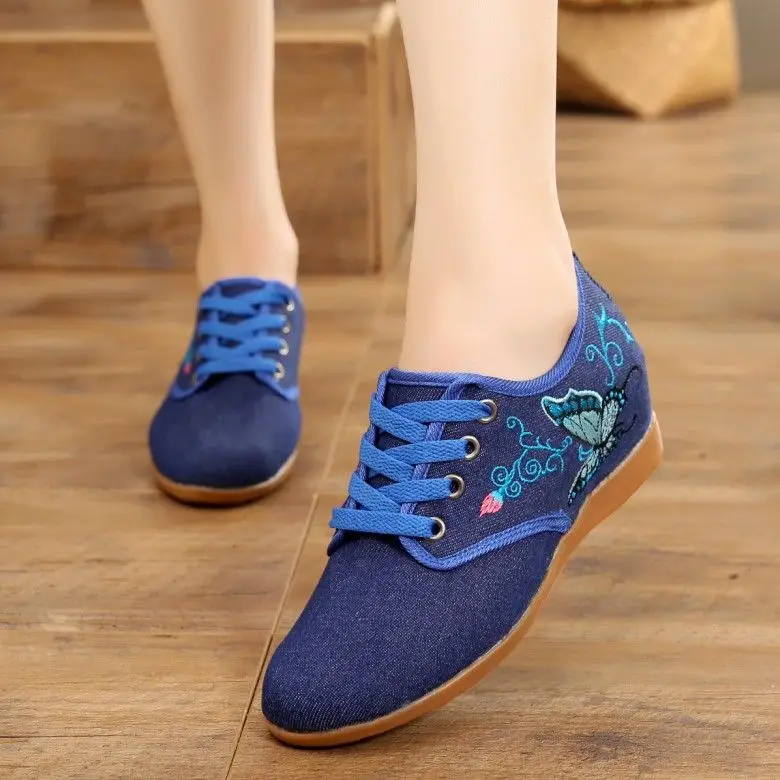 Old Beijing Embroidery Sneakers Canvas Women Ethnic Style Travel Shoes Height Increase Casual Dance Shoes Hanfu Shoes