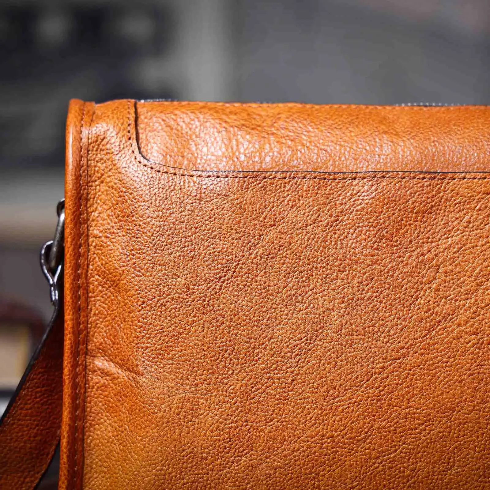 Echte Leder-Umhängetasche für Herren, Unisex, einfache Rindsledertasche, oberste Schicht pflanzlich gegerbtes Leder, modisch und lässig – Detail 24