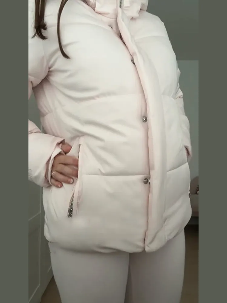 سترة نسائية وردية مع قبعة وسحاب جيوب داخلية من الفرو الصناعي سترات نسائية متينة موضة خريف وشتاء 2025 ملابس خارجية أنيقة للسيدات #6